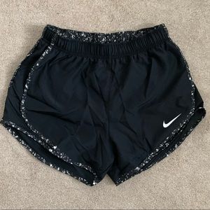 Women’s Nike Tempo Shorts